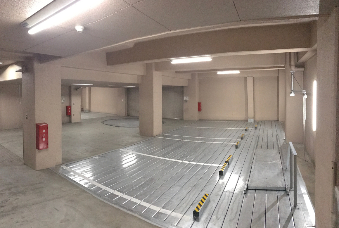 屋内・地上階｜鋼製平面化｜マルチステージ｜昇降２段式機械式駐車場  